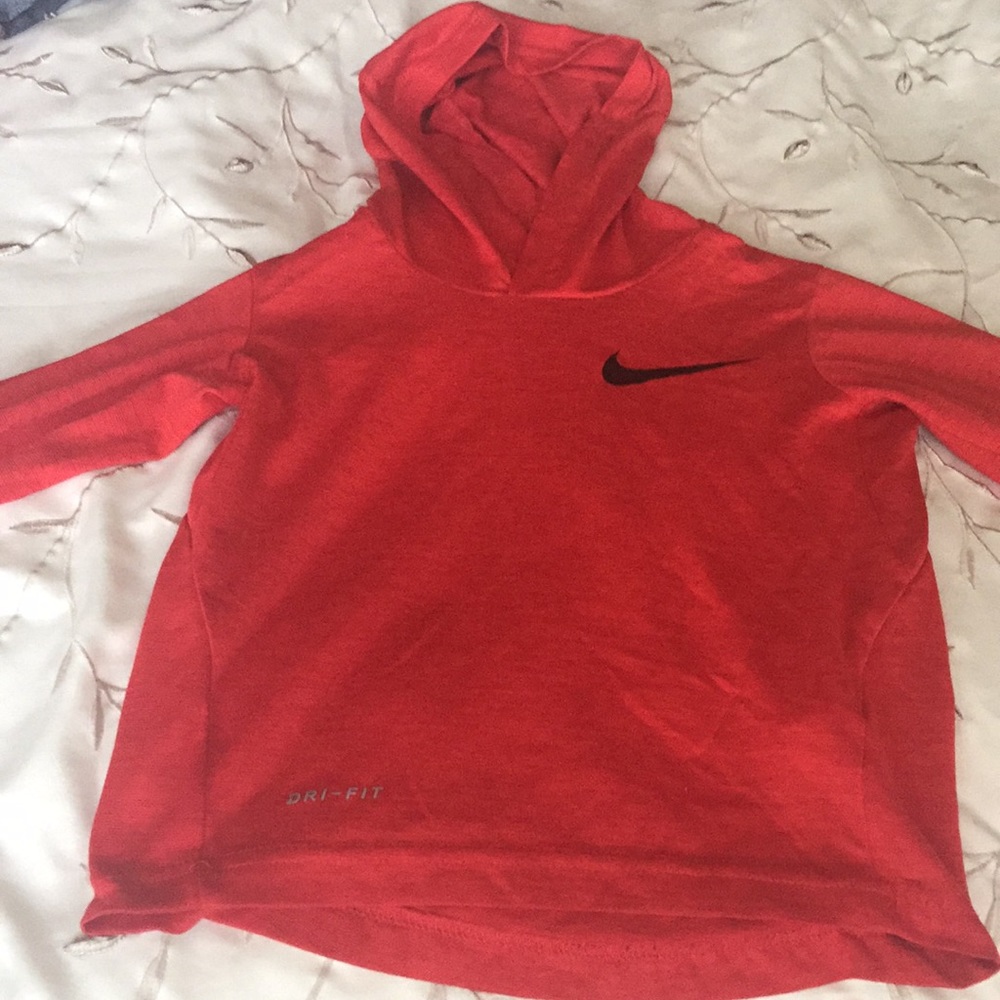 Boys size 4 hooded Dri Fit Nike shirt